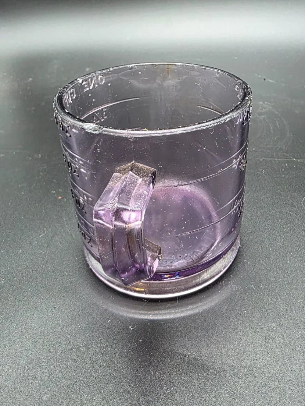 VINTAGE RARE purple GLASS 1-CUP MEASURING CUP Embossed